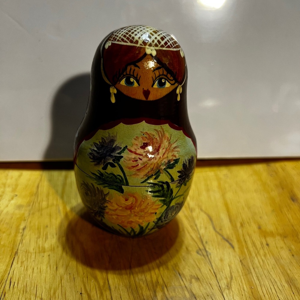 Unbranded 4.5in Nesting Doll Brown Hand Painted Floral Folk Art Matryoshka